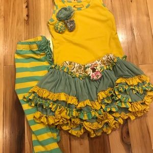 Mustard Pie 3 Piece Shirt, capris & Skirt.